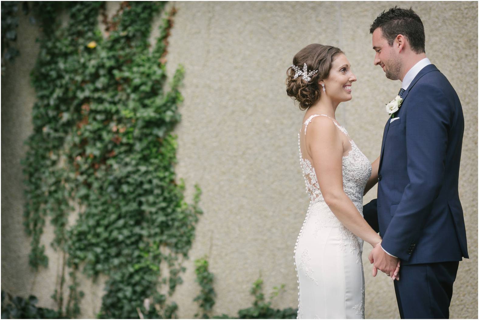 Rodman hall ivy wall wedding photos